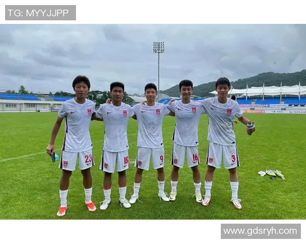 2017年国足对阵韩国的比赛回顾与感悟：拼搏精神与未来展望